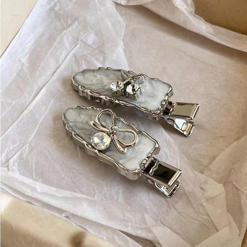 【水钻点缀】尊嘟好洋气!银灰色水钻樱桃蝴蝶结鸭嘴夹刘海侧边夹