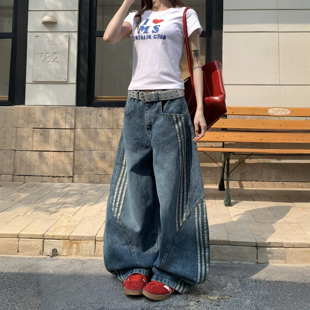 大码美式复古水洗解构弯刀牛仔裤女设计感三条杠条纹拼接阔腿裤子