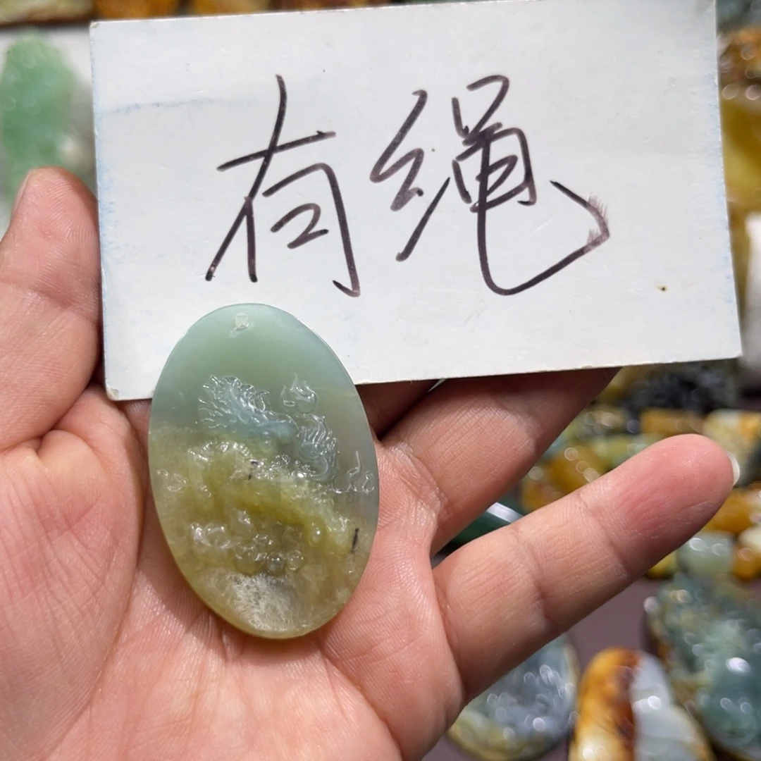 未镶嵌蛇纹石玉颈饰