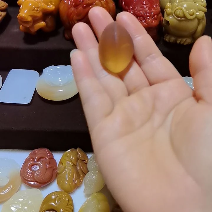 和田玉未镶嵌珠宝奇石