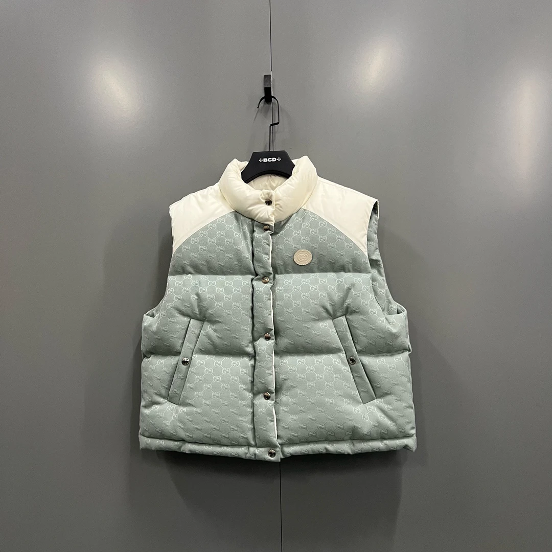 未使用 GUCCI/古驰 723 0133278  GG满印羽绒马甲 44码