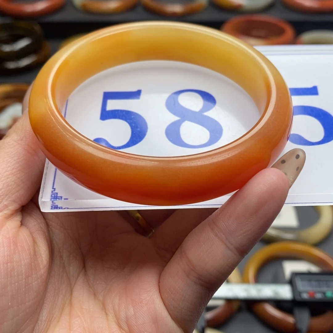 石英质玉（黄龙玉）手镯未镶嵌