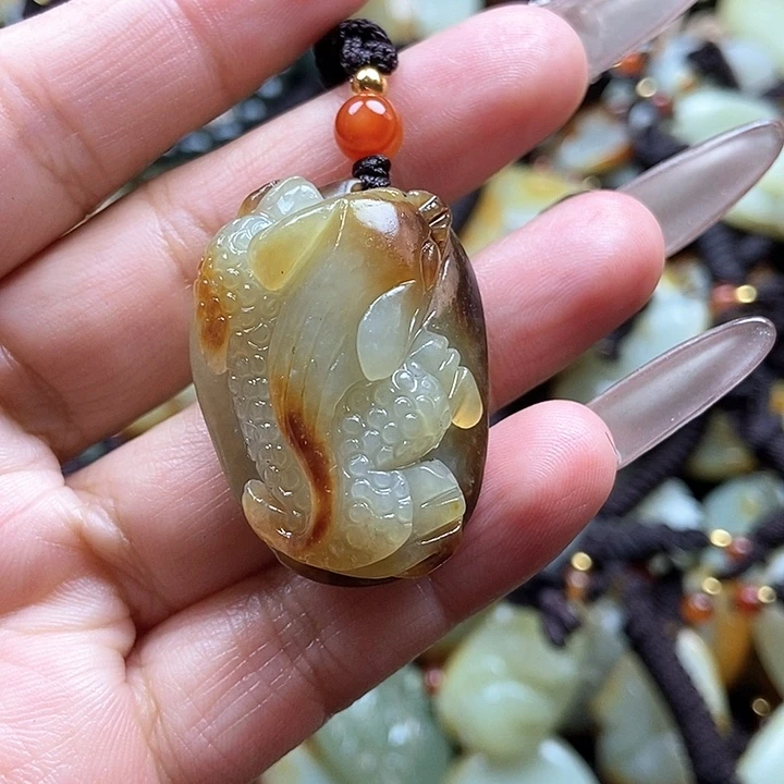 和田玉颈饰未镶嵌