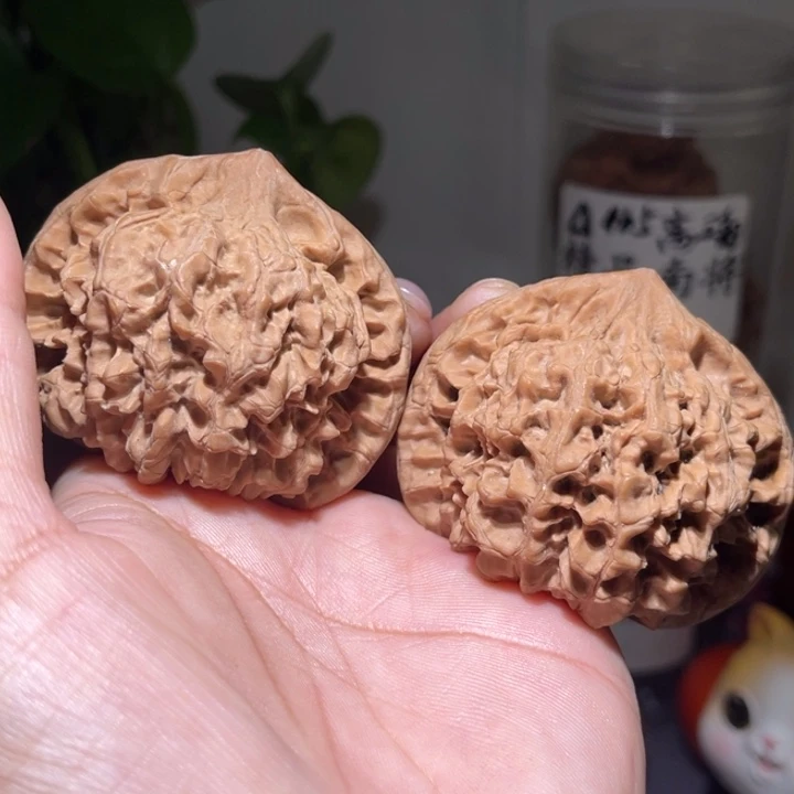 文玩核桃吊坠          54