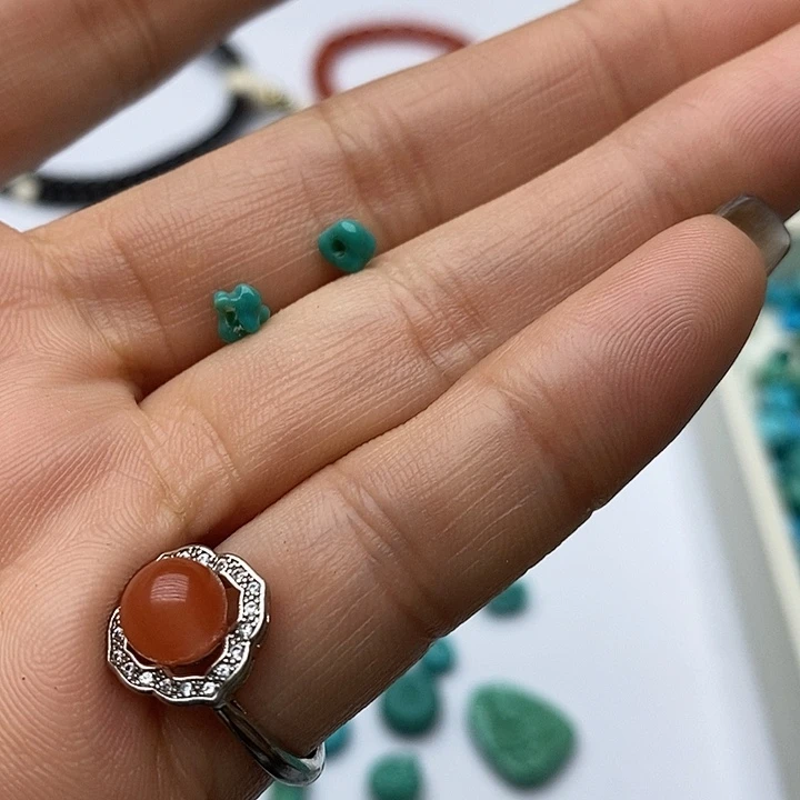 南红玛瑙未镶嵌珠宝奇石