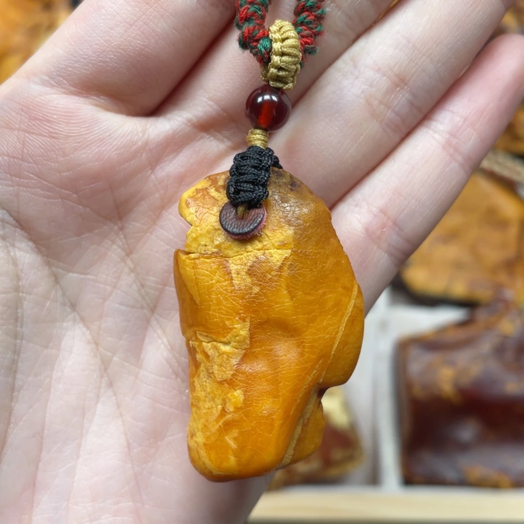 琥珀珠宝奇石未镶嵌