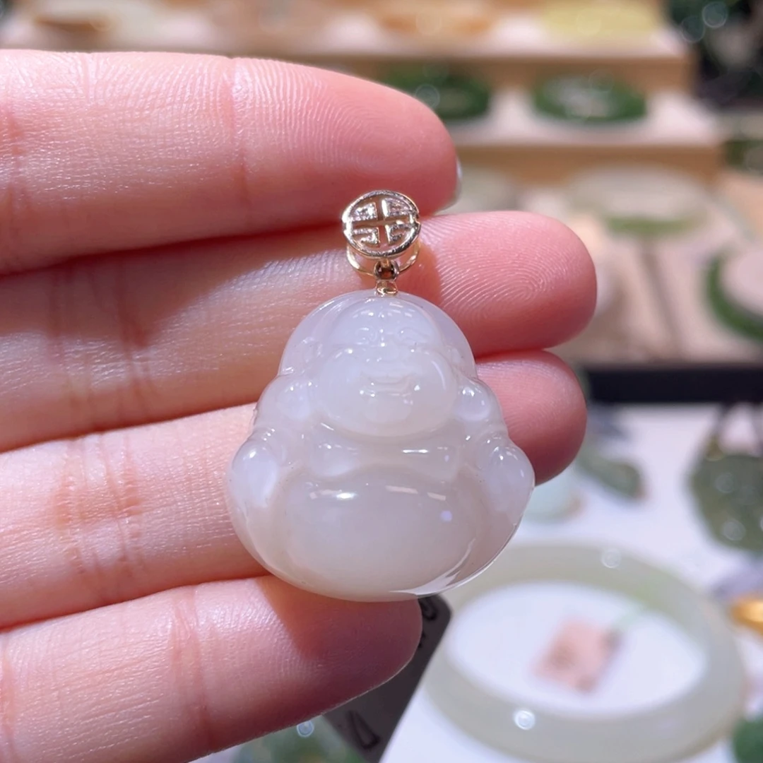 和田玉18K金镶嵌颈饰高品藕粉佛公