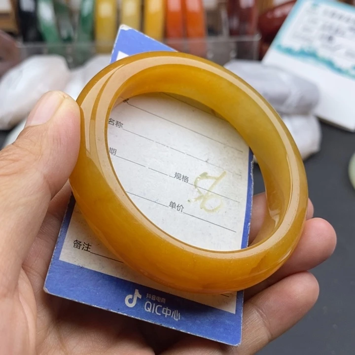 未镶嵌手镯石英质玉