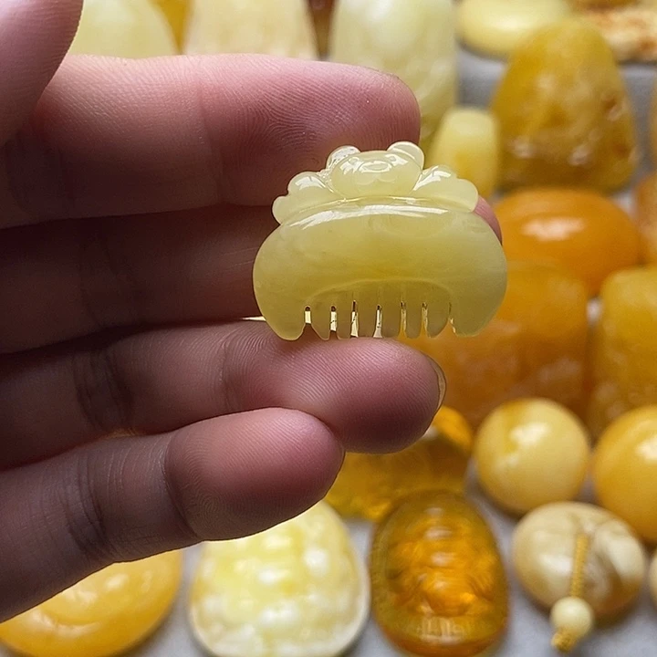 琥珀颈饰未镶嵌琥珀蜜蜡吊坠