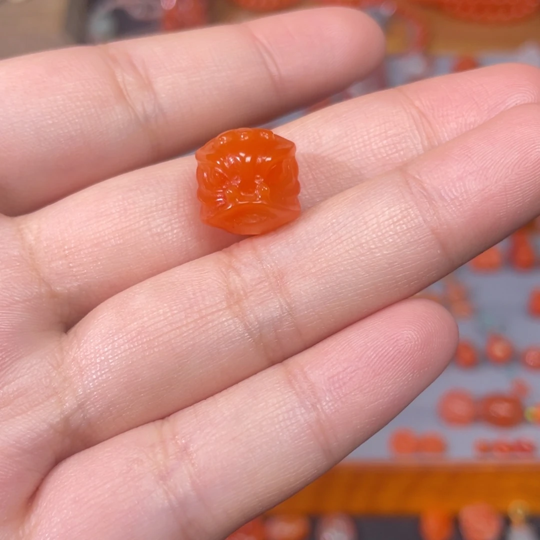 南红玛瑙未镶嵌醒狮卡12.5