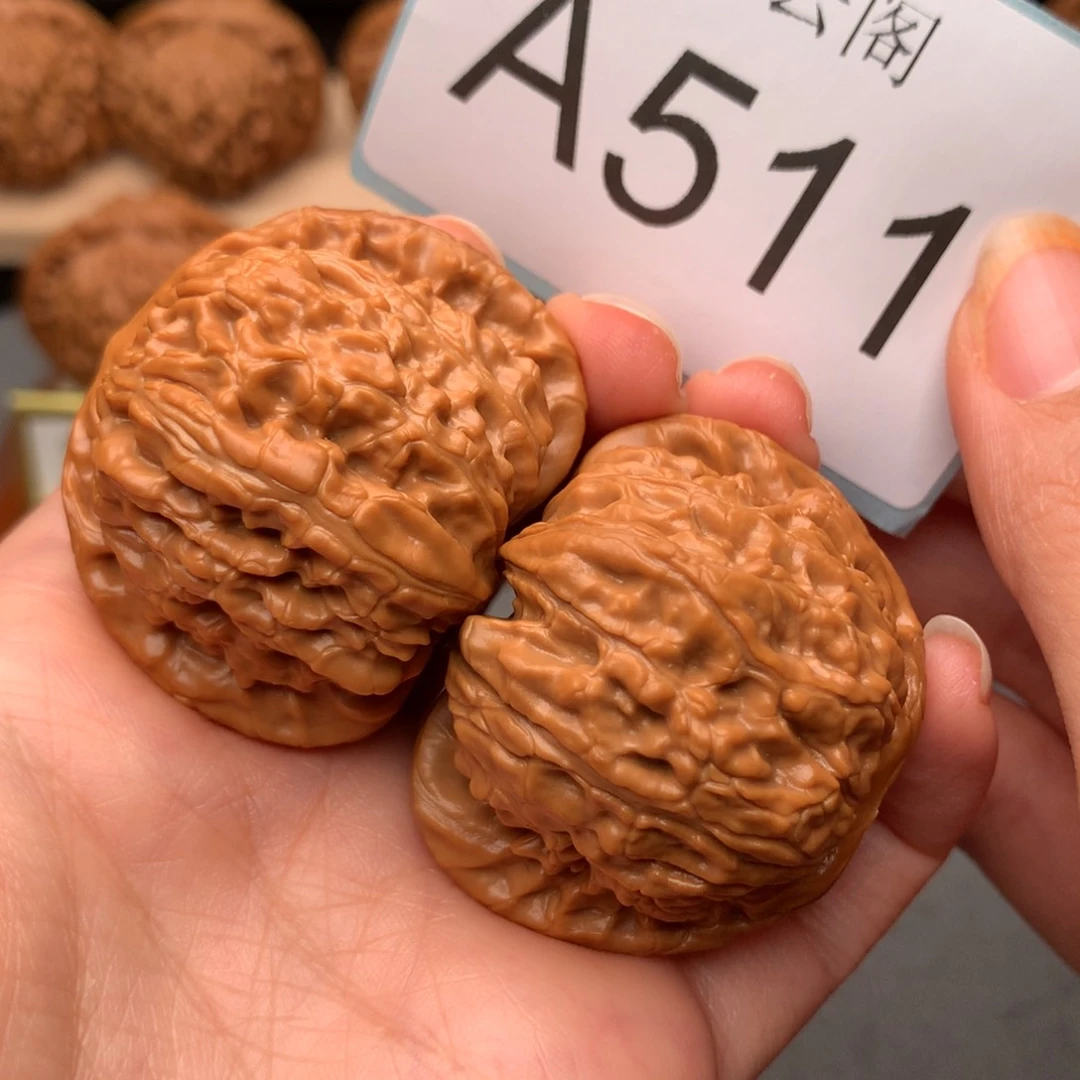 文玩核桃把件42+原桩白狮子