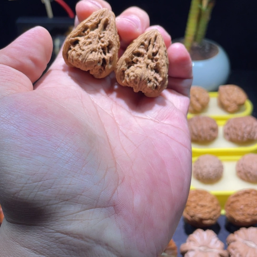 文玩核桃把件30全品精配南疆异形佛龛口袋宝手捻