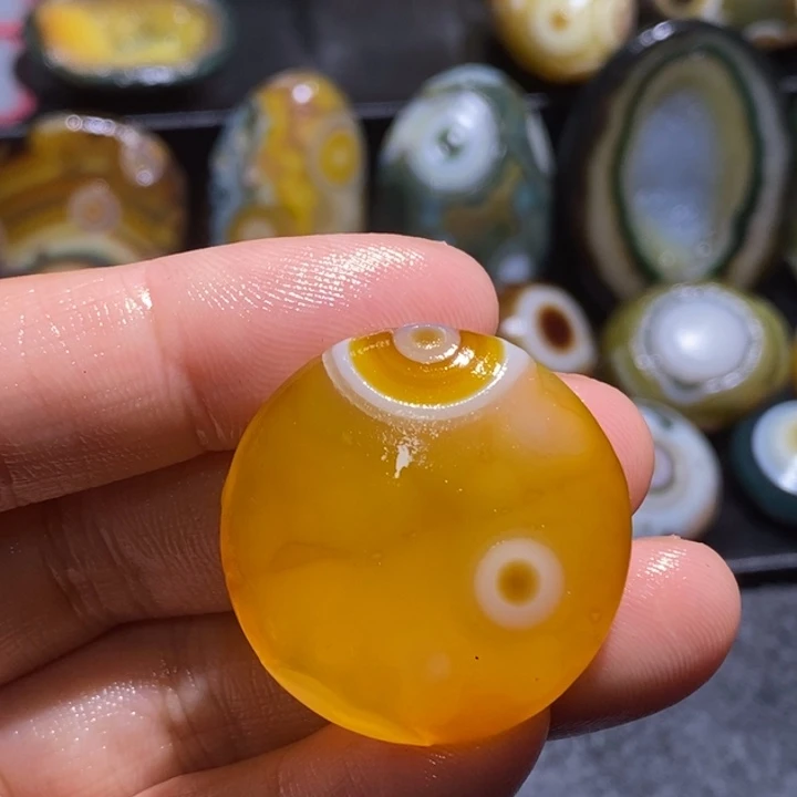 玛瑙/玉髓未镶嵌珠宝半成品16