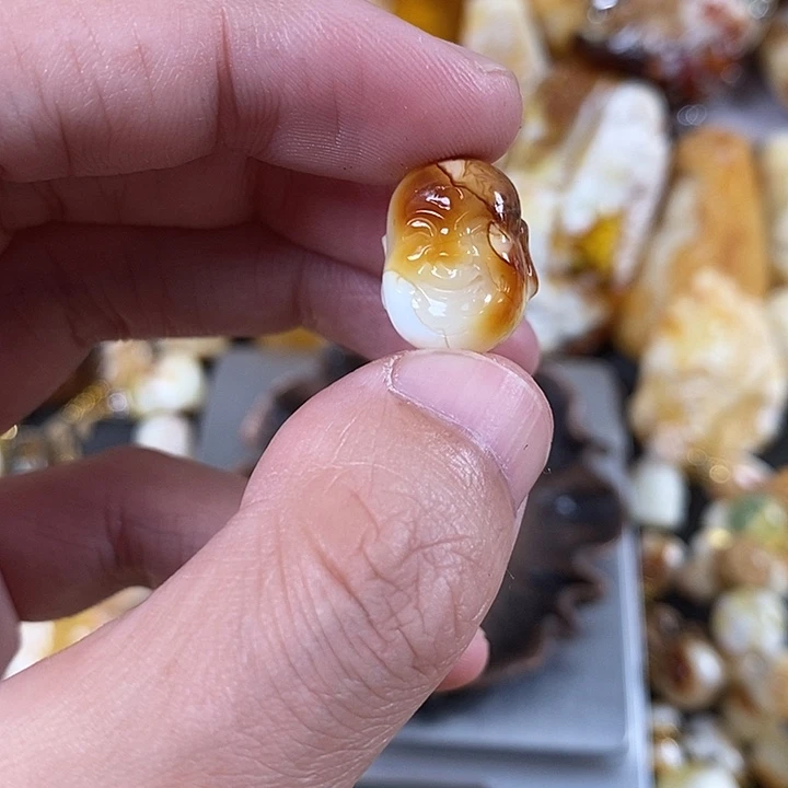 琥珀未镶嵌裸石我
