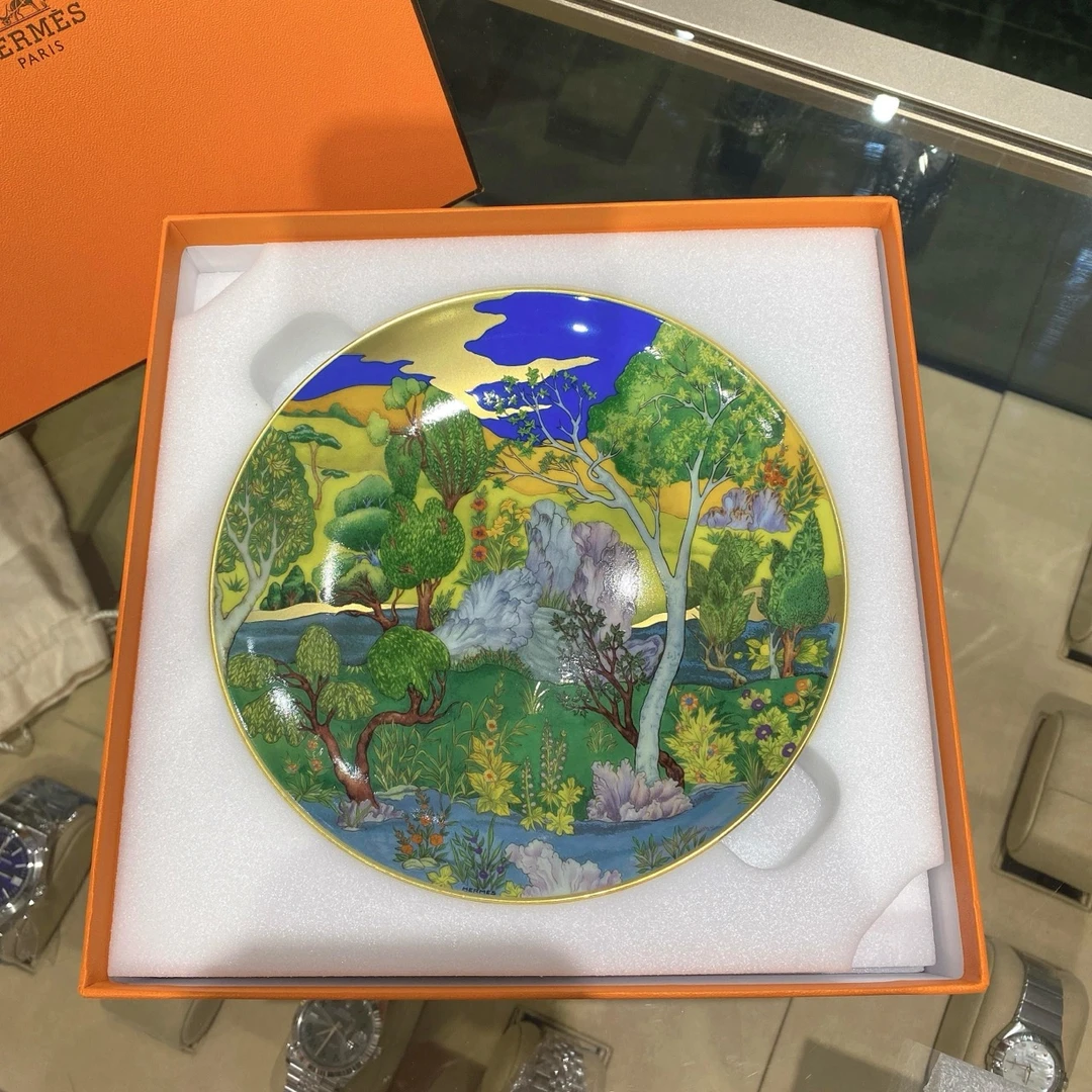 全新未使用 Hermes/爱马仕  爱马仕Hermes 餐盘 盘子️直径15cm