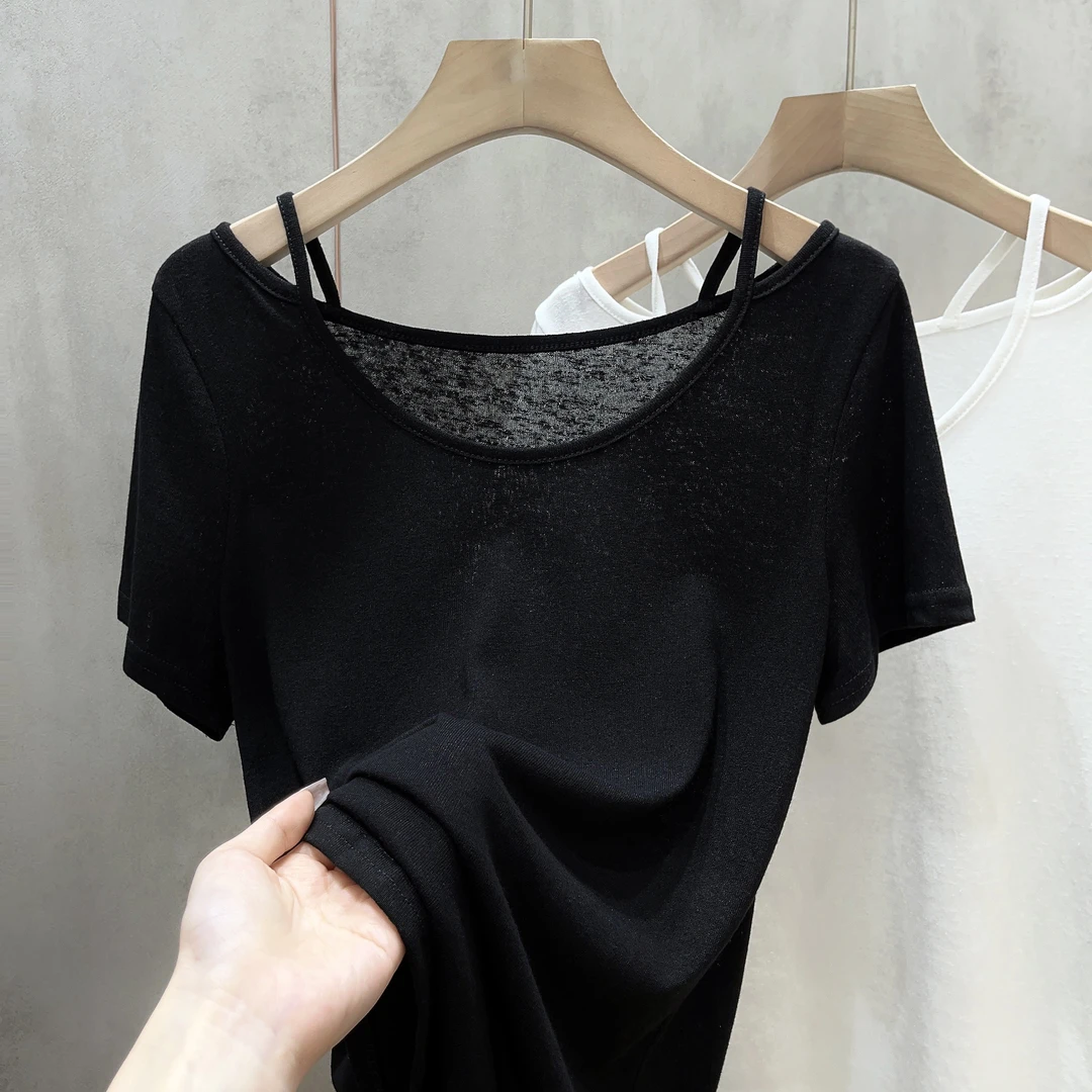 今年超好看纯欲设计感露锁骨t恤夏季爆款大板显瘦镂独特小众别致T