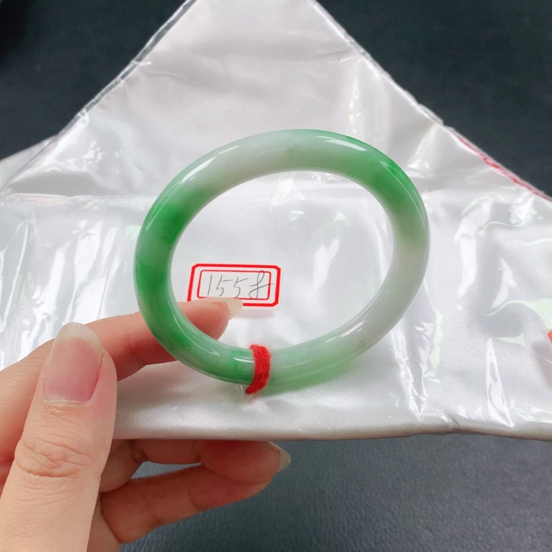 翡翠手镯（贵妃镯）未镶嵌03