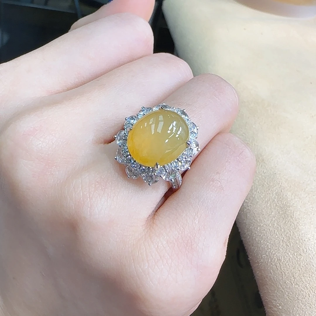 翡翠戒指18K金镶嵌天然翡翠