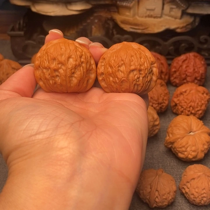 煎***子文玩核桃把件龙珠