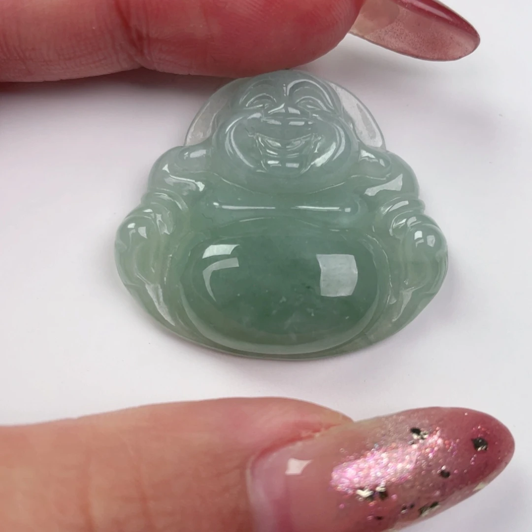 翡翠未镶嵌颈饰佛公包容心