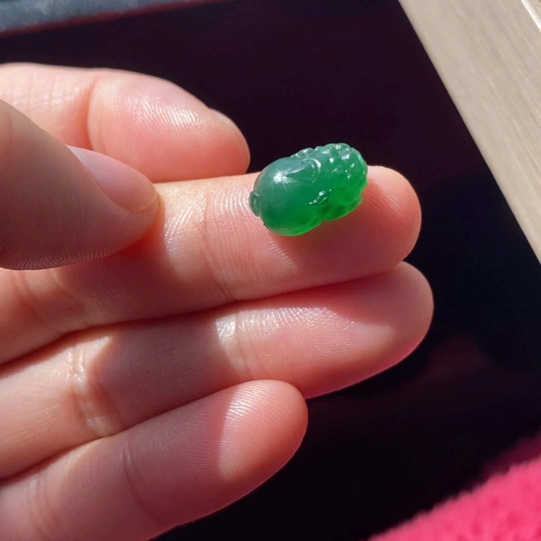 定制翡翠未镶嵌貔貅