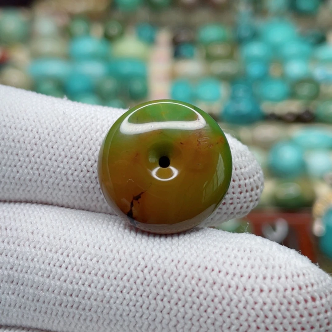 未镶嵌绿松石颈饰