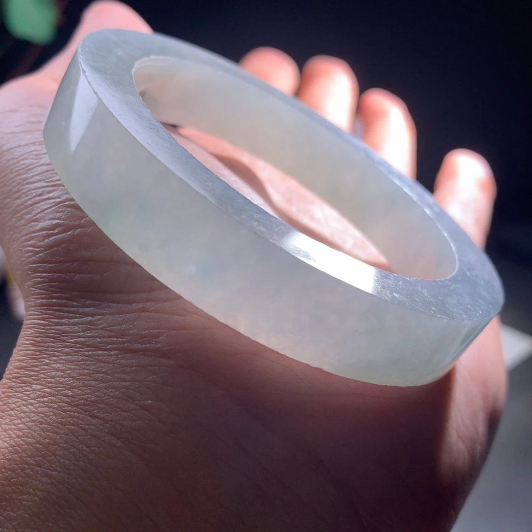 定制翡翠未镶嵌手镯