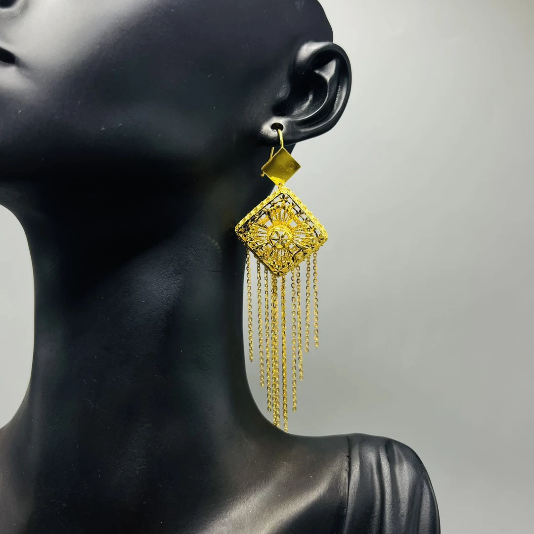 A播 16.08g足金999耳饰d