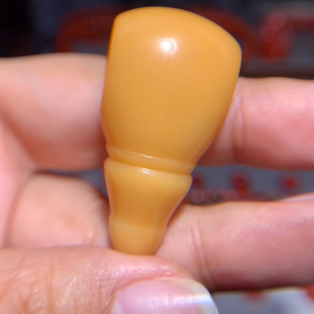 石英质玉（缅黄）三通未镶嵌毛***孩