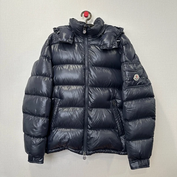 未使用 MONCLER 蓝色玛雅羽绒服/尺码4/11685