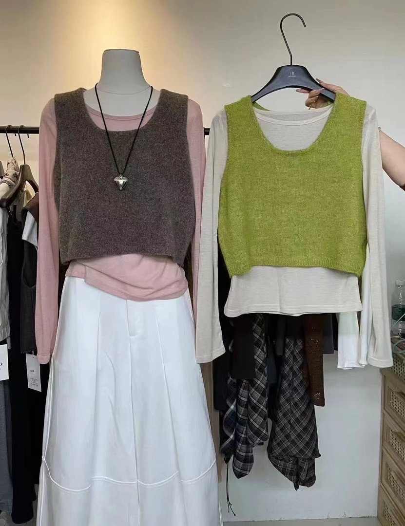 【在在at at】韩系温柔风针织马甲背心+圆领修身长袖T恤两件套女