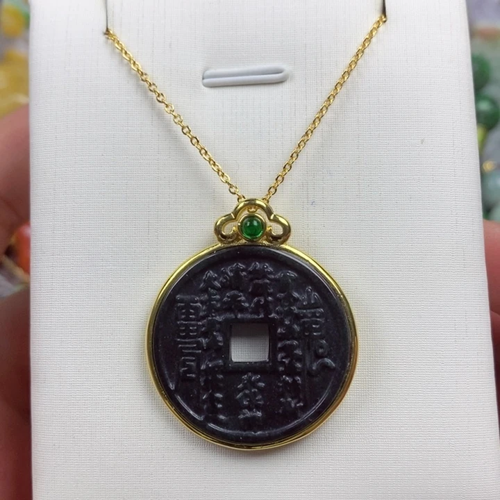 翡翠未镶嵌吊坠(赠链)