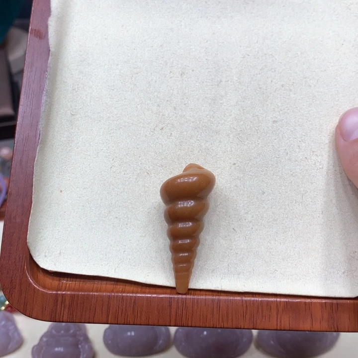 石英质玉颈饰合金微瑕