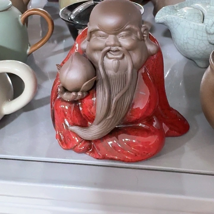 主人杯一个，瓷。。品茗