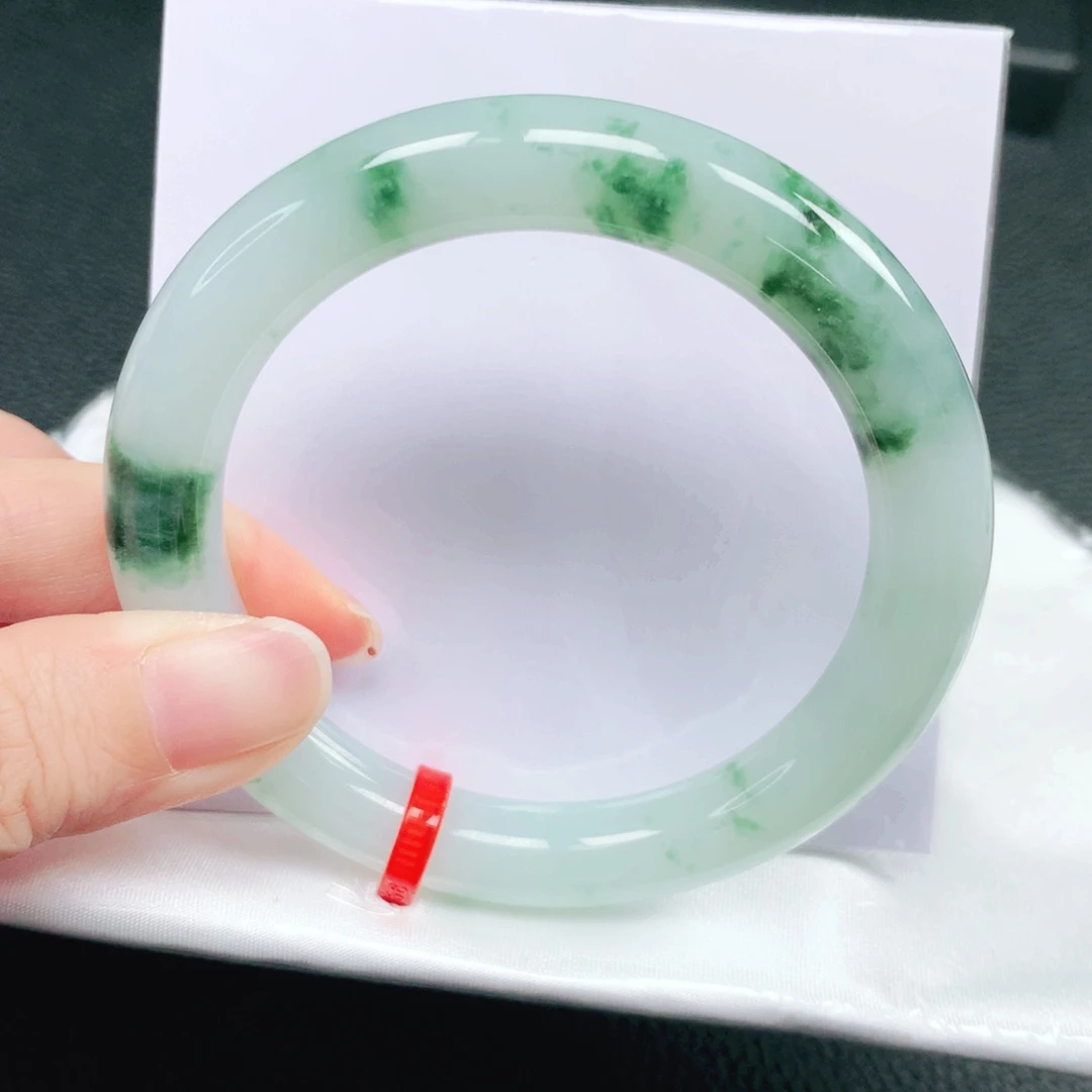 翡翠未镶嵌手镯56圈