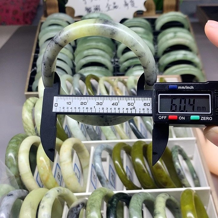 未镶嵌蛇纹石玉手镯16