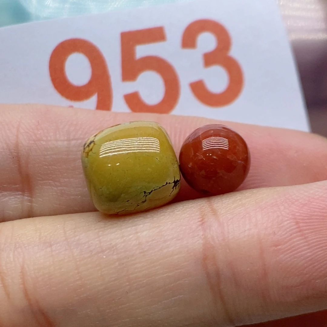 南红玛瑙未镶嵌珠宝奇石