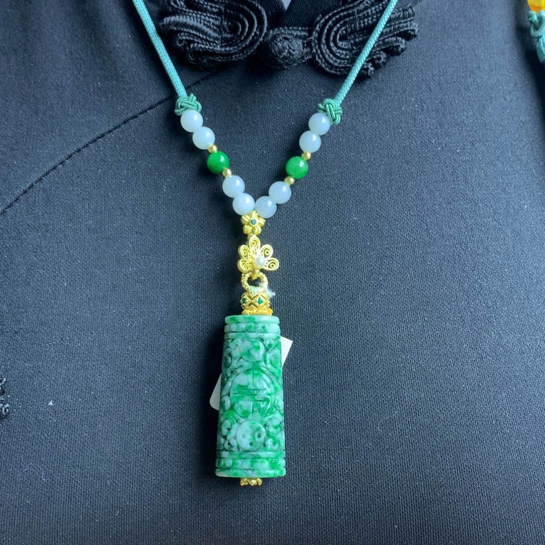 翡翠颈饰未镶嵌翡翠