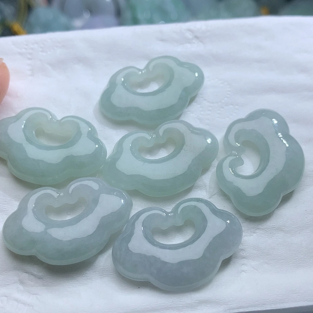 翡翠未镶嵌颈饰，多样性发其一！