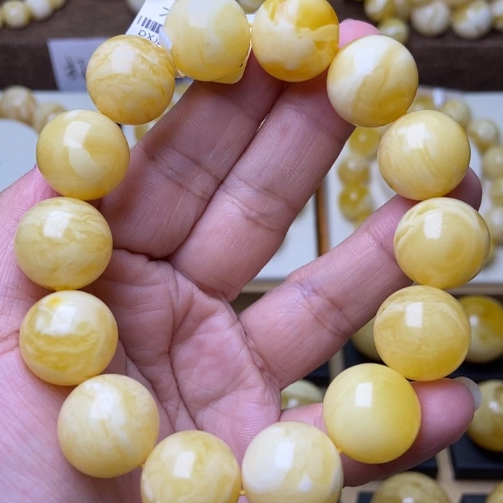 未镶嵌琥珀裸石蜜蜡109