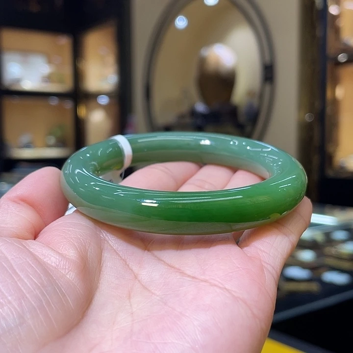 和田玉手镯未镶嵌57#68.45g