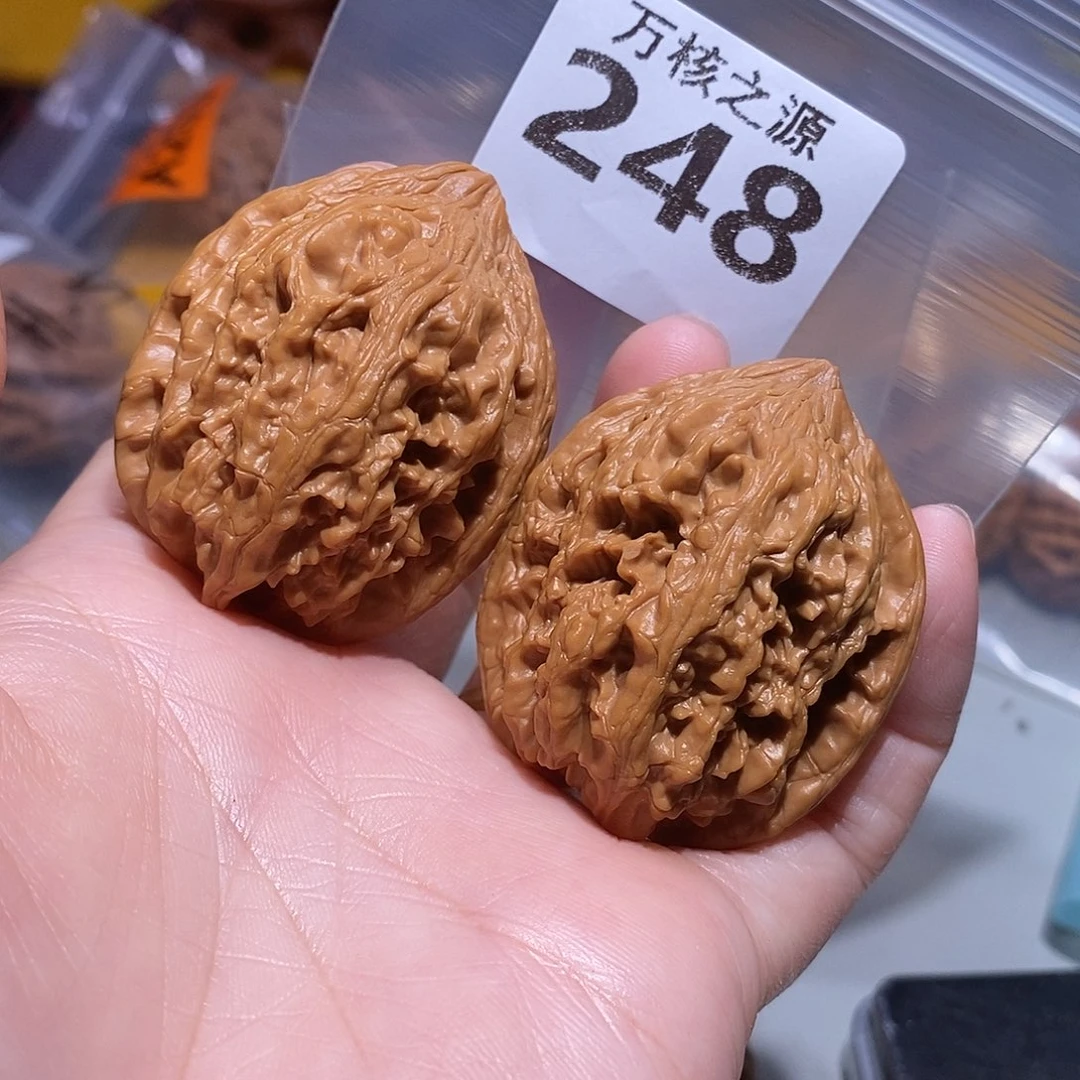 吊坠文玩核桃40全品大沽石…………