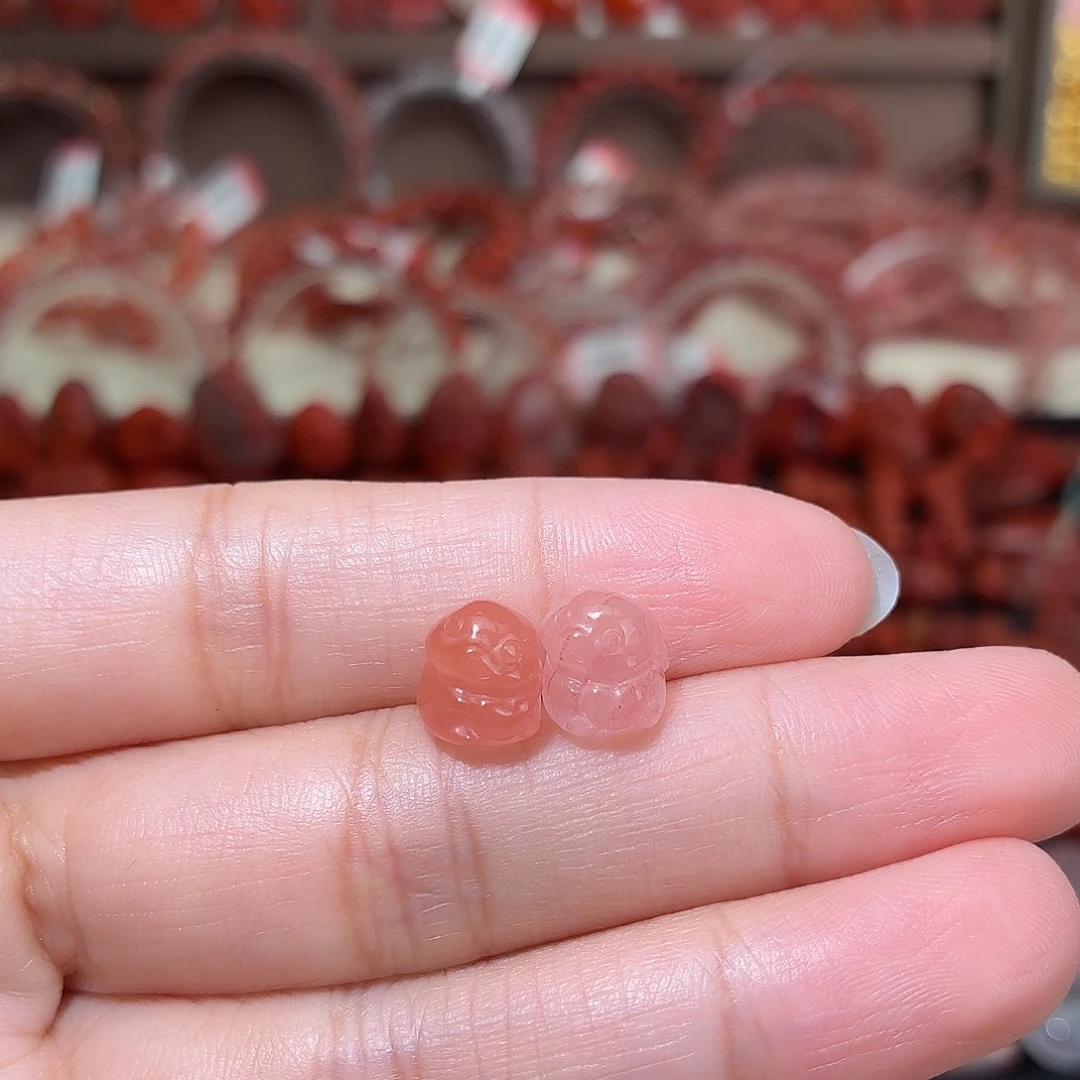 南红玛瑙未镶嵌颈饰爱心兔一对