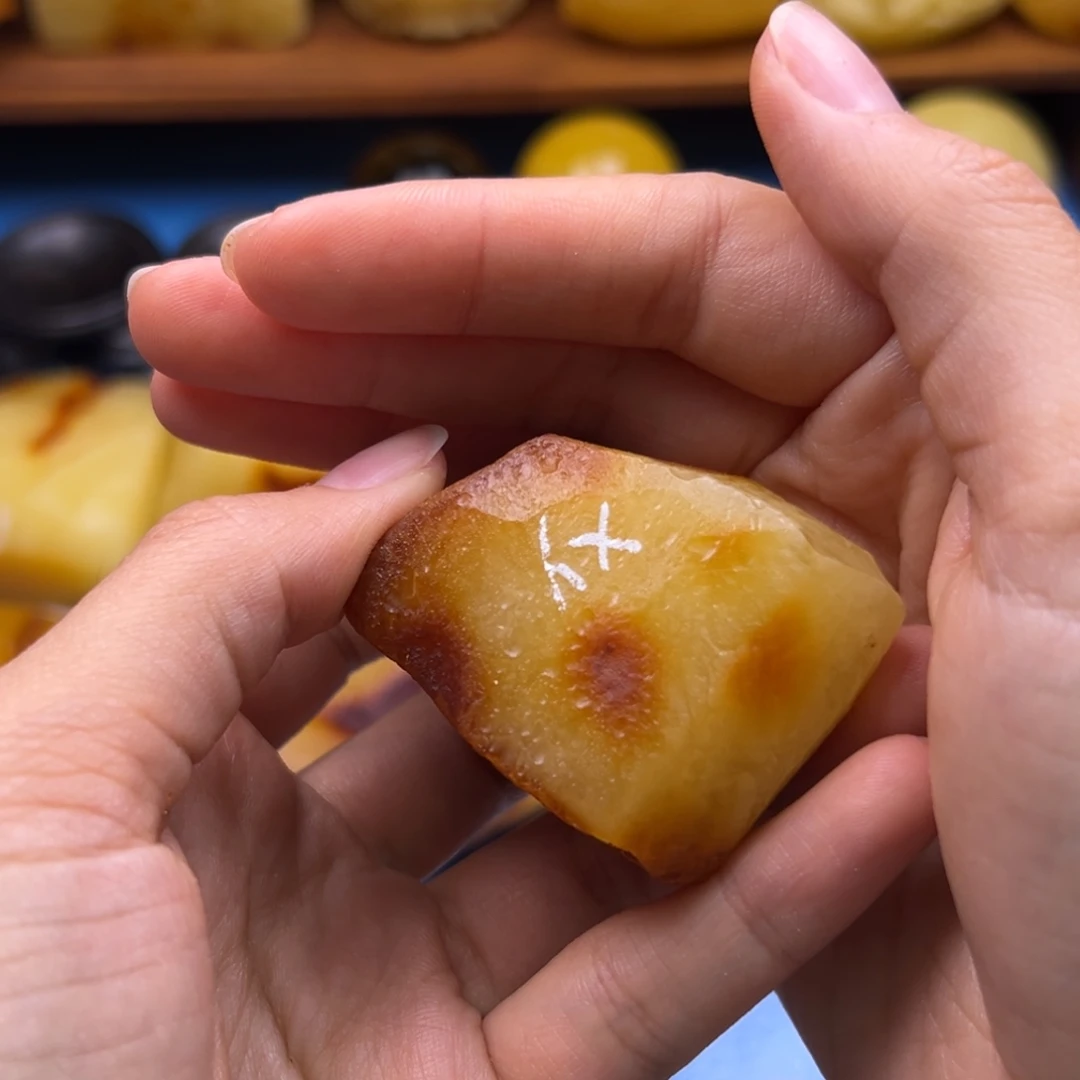 泷***鱼定制琥珀未镶嵌琥珀蜜蜡