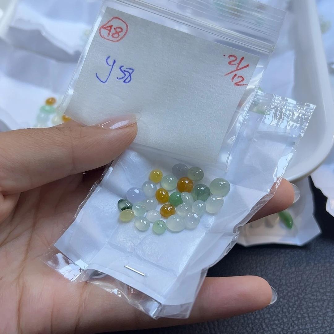 定制翡翠未镶嵌翡翠