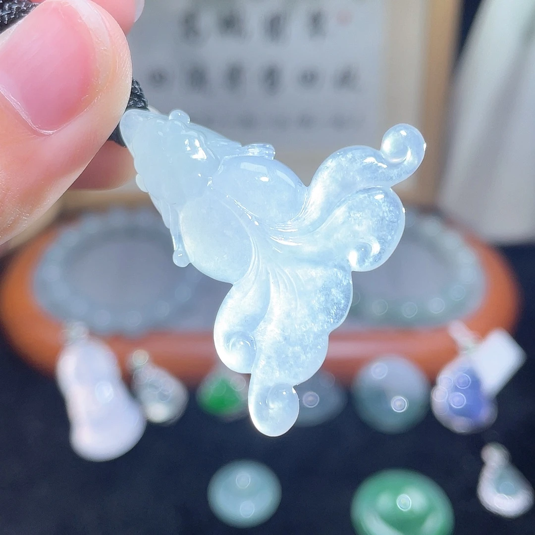 定制翡翠未镶嵌鱼