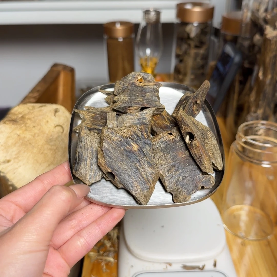 噢***r沉香张勺子颗粒51克