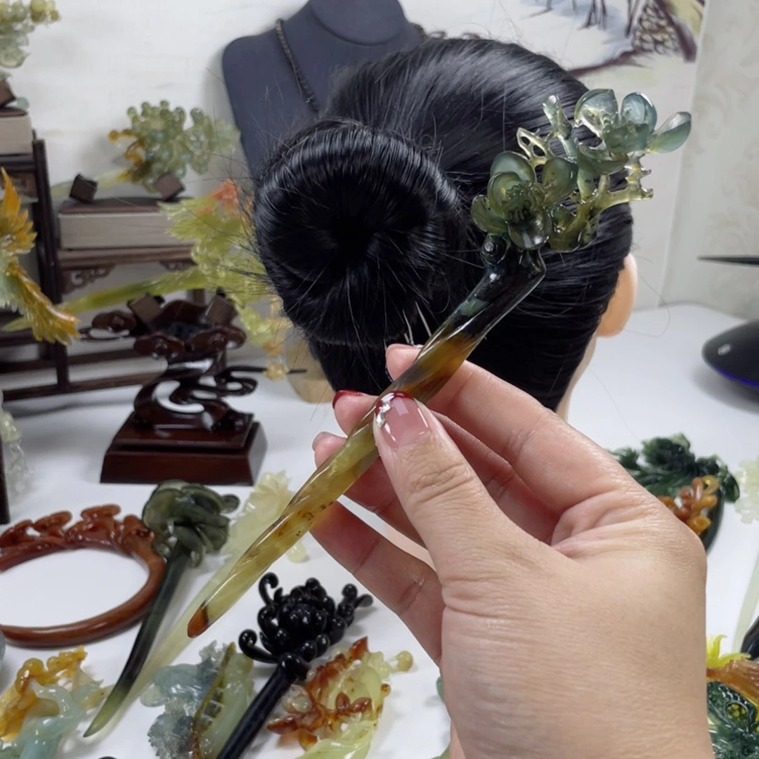 岫玉发饰未镶嵌难**猫岫玉梅花发簪