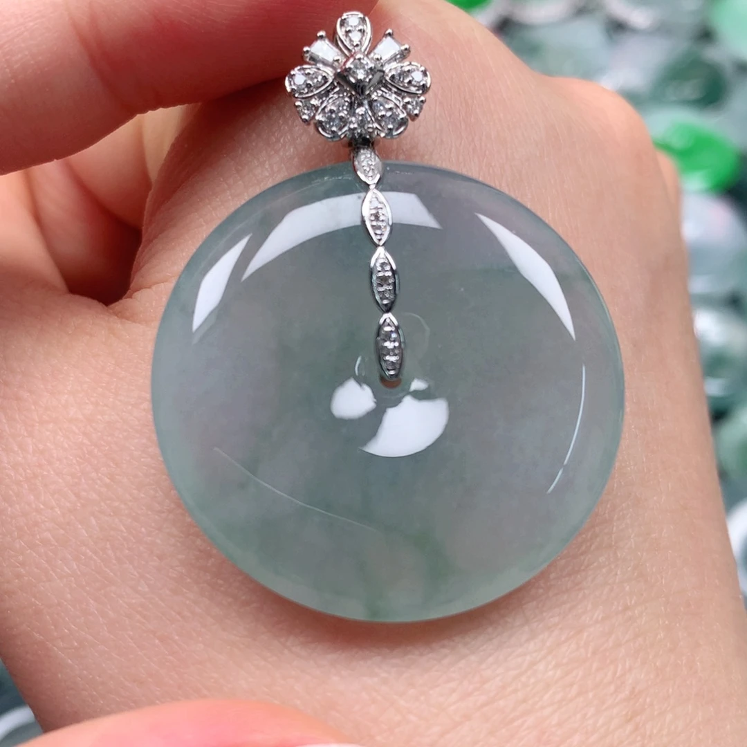 颈饰18K金镶嵌翡翠天然翡翠