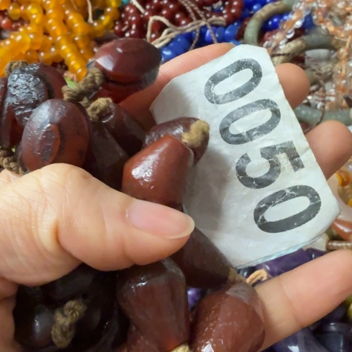 奶***喜玛瑙/玉髓未镶嵌颈饰